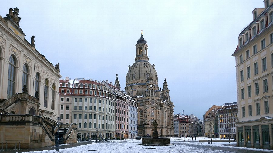 Frauenkirche z náměstí Jüdenhof