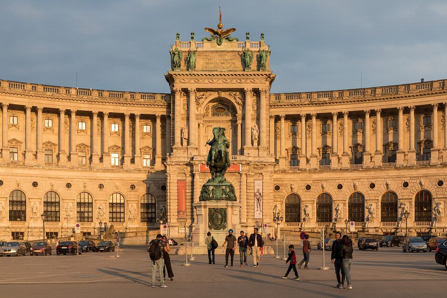 Hofburg — křídlo Neue Burg